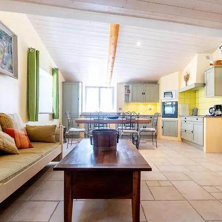 Mas Des Oliviers Apartment *